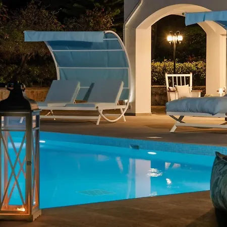 Rivazzurra Beachfront Luxury Willa