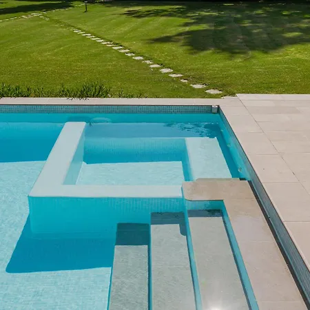 Vila Rivazzurra Beachfront Luxury *