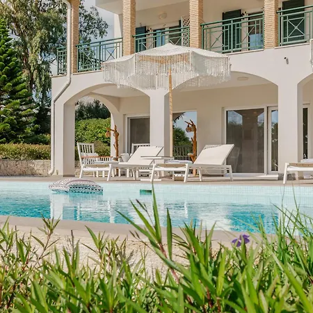 Vila Rivazzurra Beachfront Luxury *