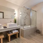 Rivazzurra Beachfront Luxury Βίλα