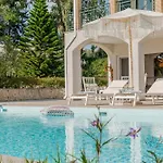 Βίλα Rivazzurra Beachfront Luxury
