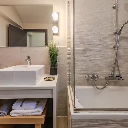 Rivazzurra Beachfront Luxury * Lithakia
