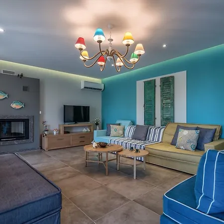 فيلة Rivazzurra Beachfront Luxury Lithakia (Zakynthos)