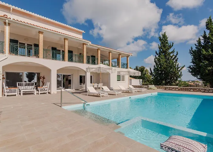 Villa Rivazzurra Beachfront Luxury *