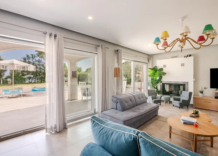 Rivazzurra Beachfront Luxury Villa *