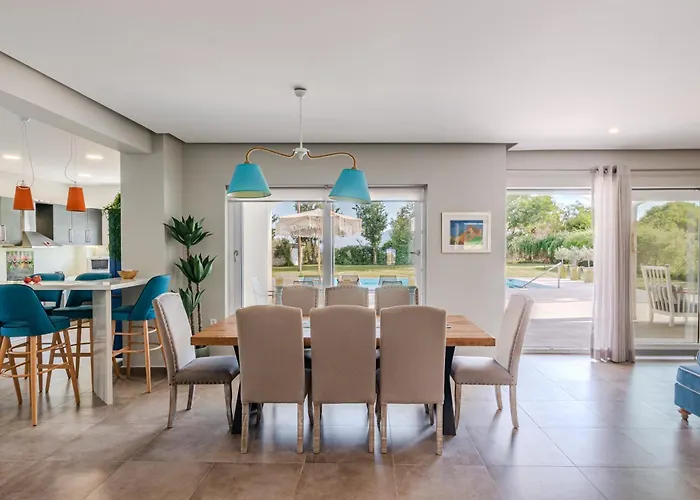 Villa Rivazzurra Beachfront Luxury *