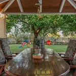 Rivazzurra Beachfront Luxury ヴィラ Lithakia