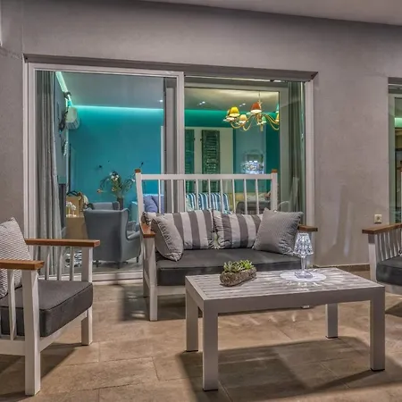 Vila Rivazzurra Beachfront Luxury *