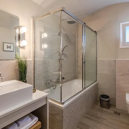 Rivazzurra Beachfront Luxury Villa