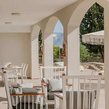 Rivazzurra Beachfront Luxury Λιθακιά