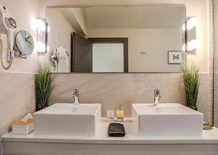 Vilă Rivazzurra Beachfront Luxury